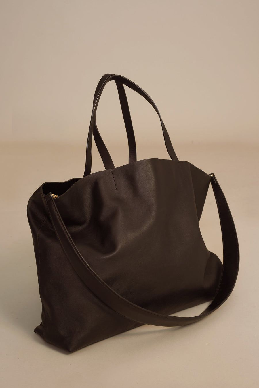 XL Leather Weekender in Chocolate